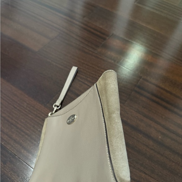 Beige suede and leather Coach pouch - Picture 6 of 6